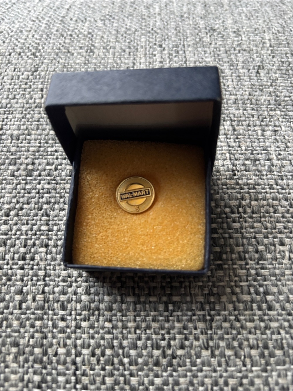 Wal Mart 5yr Gold Tone Lapel Pin
